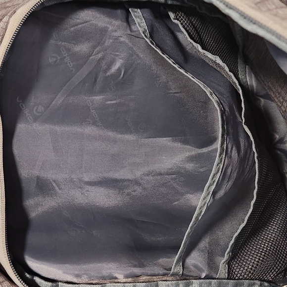 Volcano Backpack-Excellent Condition!!! - Picture 3 of 10